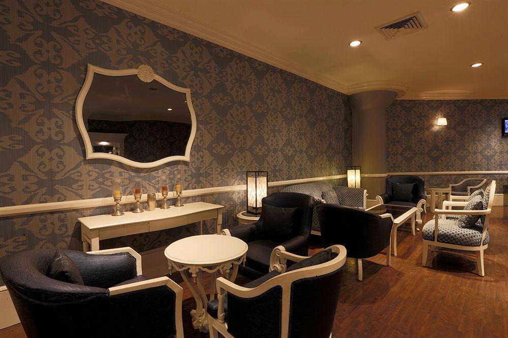Townhouse 517 La Sapphire Near Delhi Airport 4* New Delhi