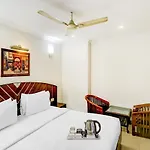 Townhouse 517 La Sapphire Near Delhi Airport